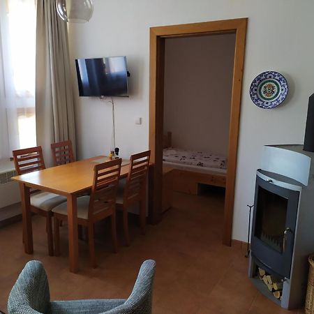 Ubytování u Křížů Bulhary Exterior foto